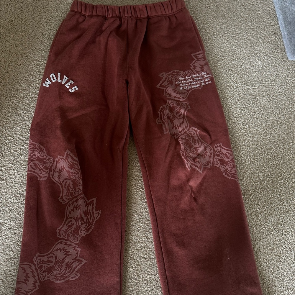 Wolves Graphic Sweatpants